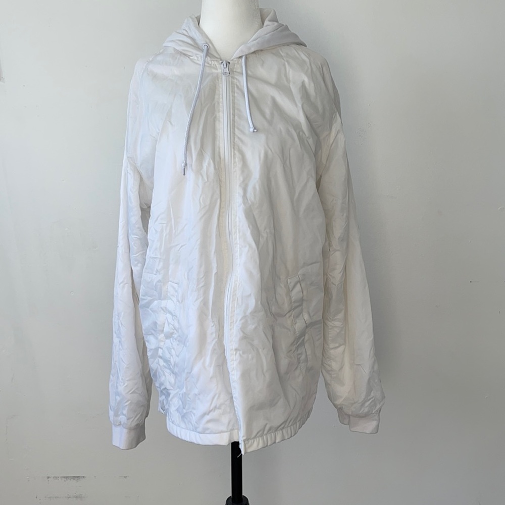 Zine White Wndbreaker (medium)